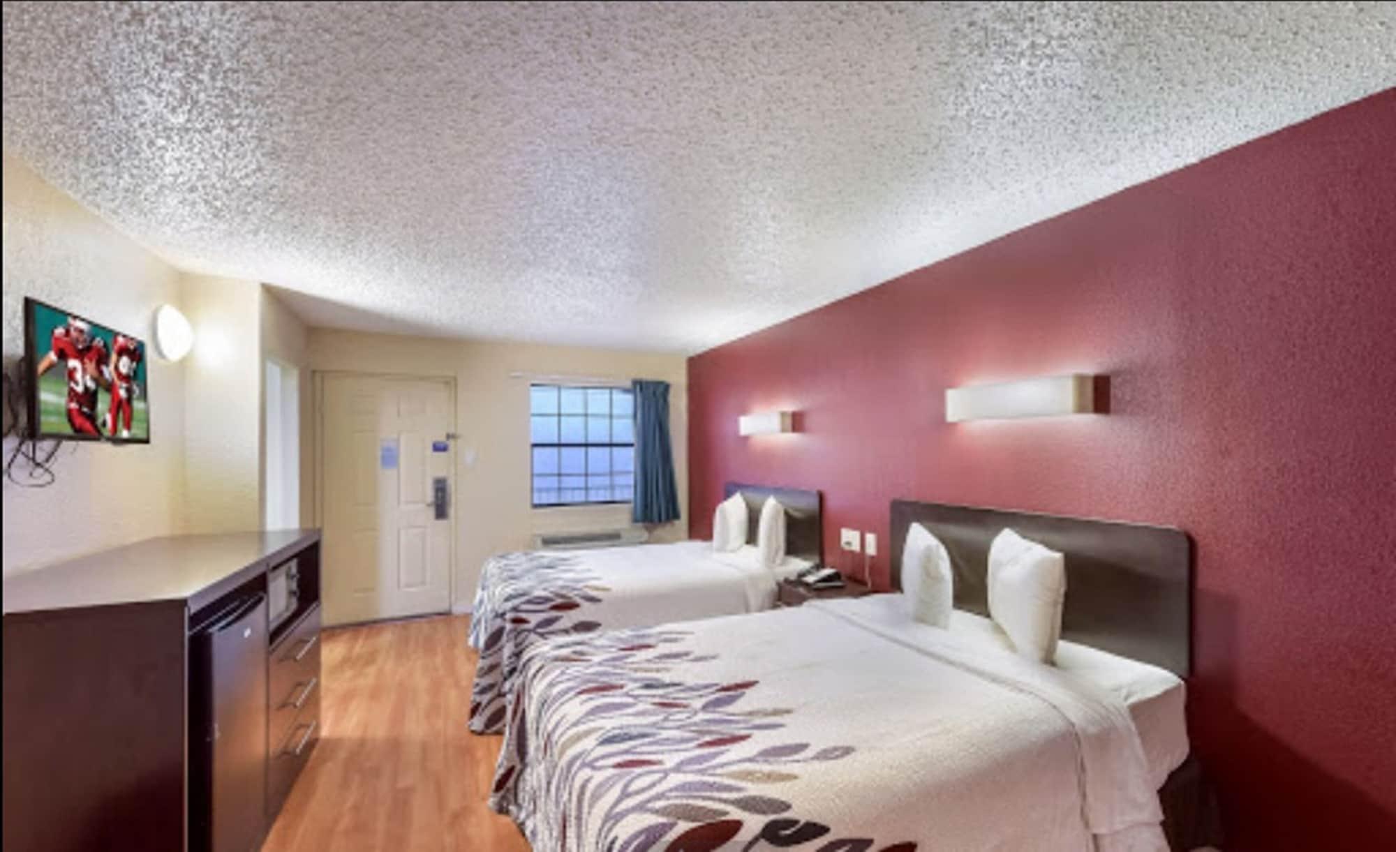 Red Roof Inn Plano Bagian luar foto