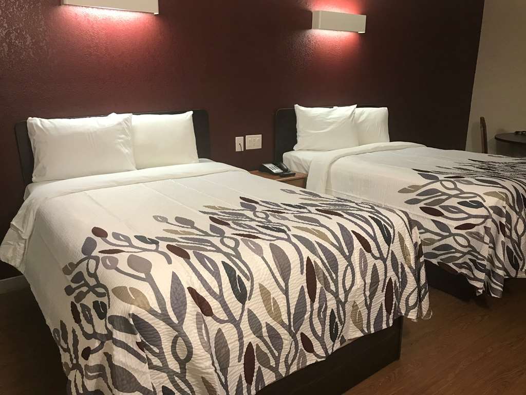 Red Roof Inn Plano Bagian luar foto